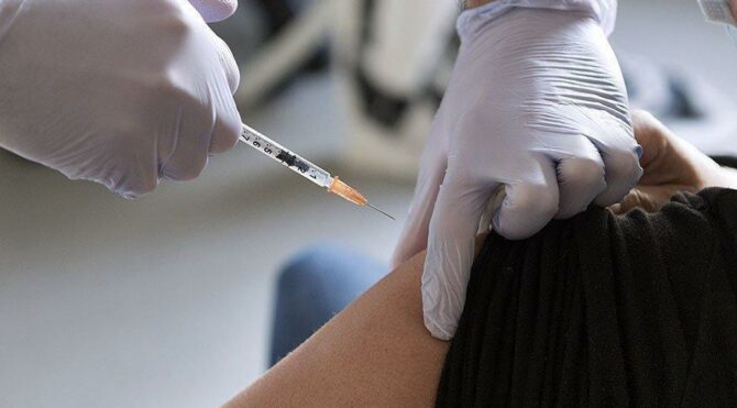 Sahte aşı kartı iddiası: 1 hemşire gözaltına alındı